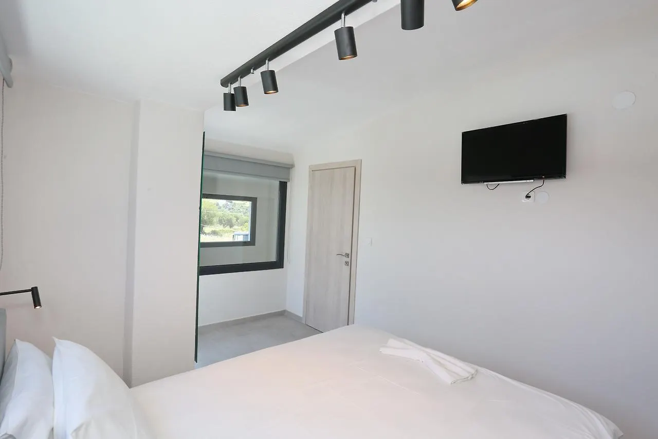 Blue Avenue Aparthotel Paliouri
