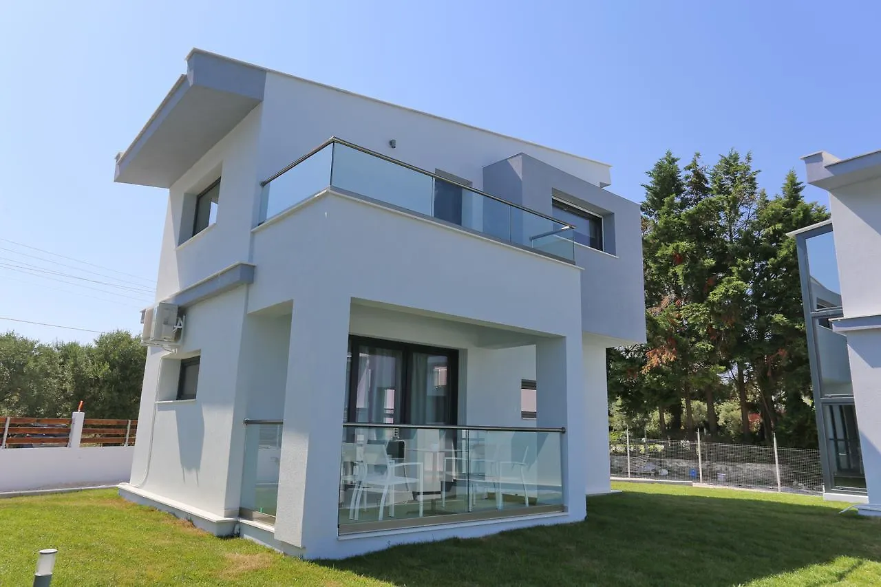 Blue Avenue Aparthotel Paliouri