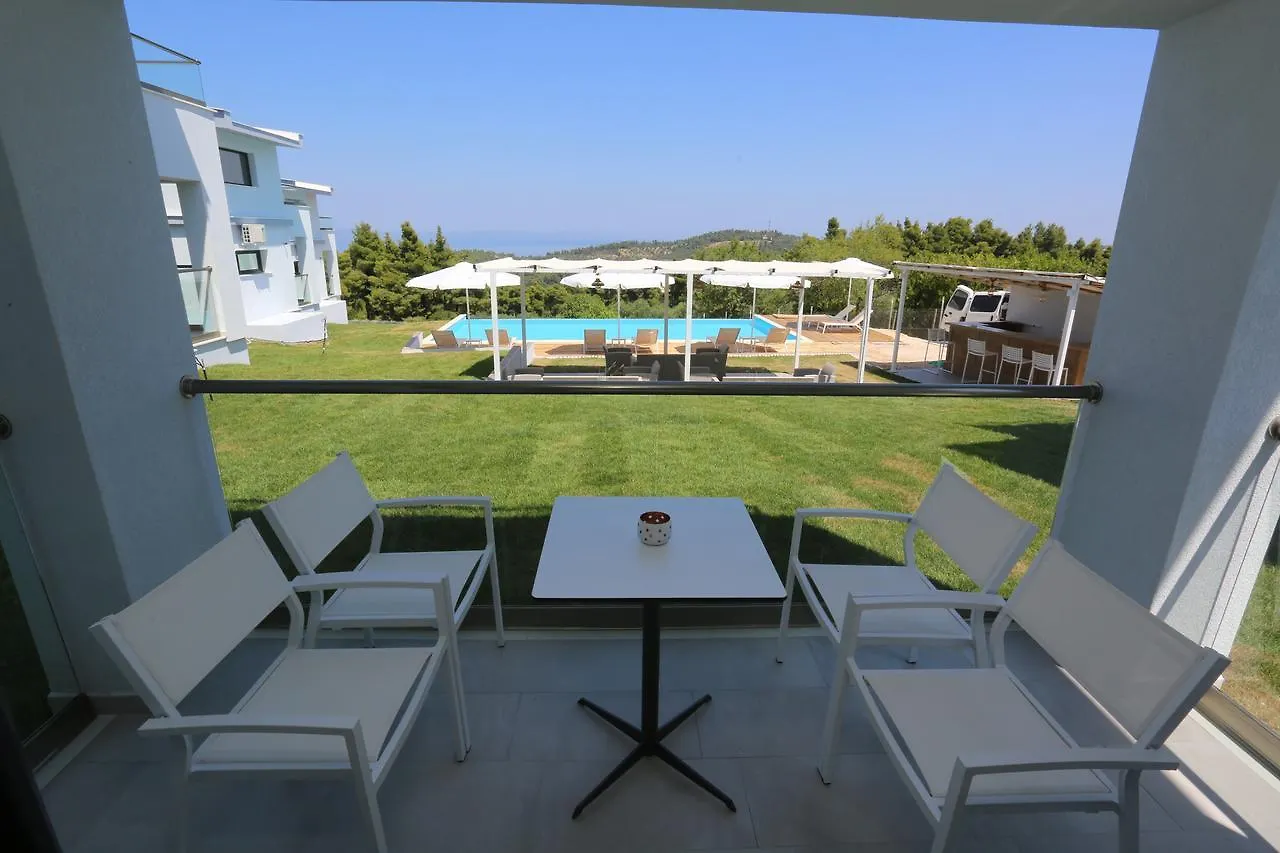 Blue Avenue Aparthotel Paliouri 3*,